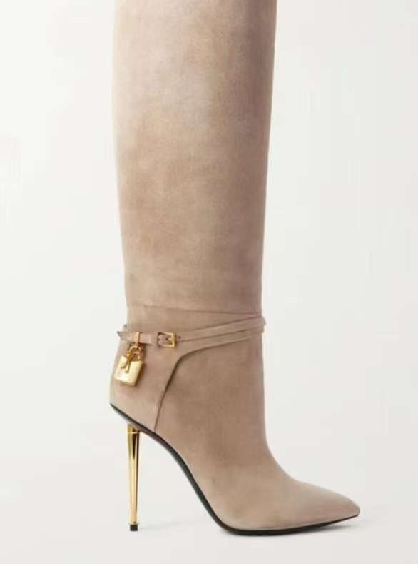 Street Style Metal Lock Pointe - Street Fashion Designers recension och pris