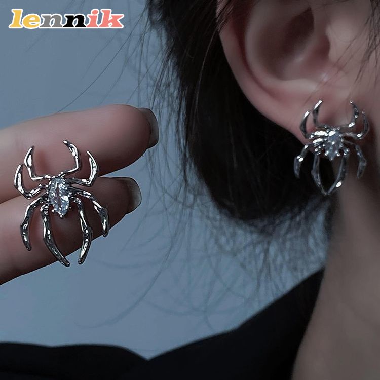 LENNIK Unique Spider Earrings, - Street Fashion Now recension och pris